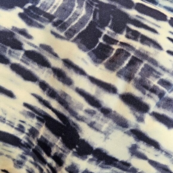 Torrid Swim top Womens 10 (00) Blue Whit tie dye strappy built in bra sexy casua - Picture 6 of 12